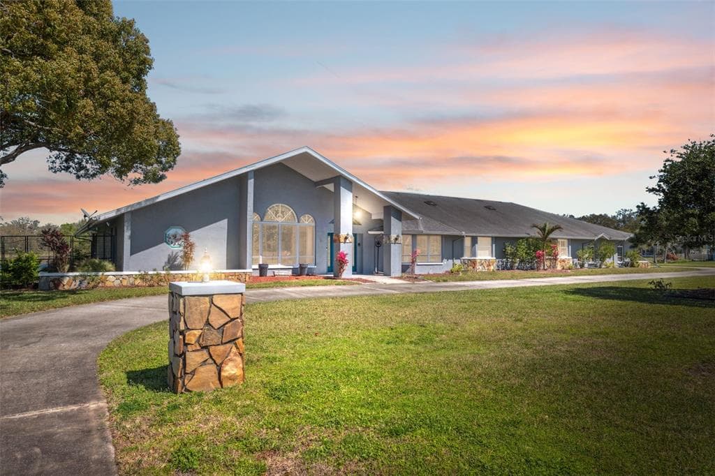 8607 CRANES ROOST DRIVE NEW PORT RICHEY, FL 34654