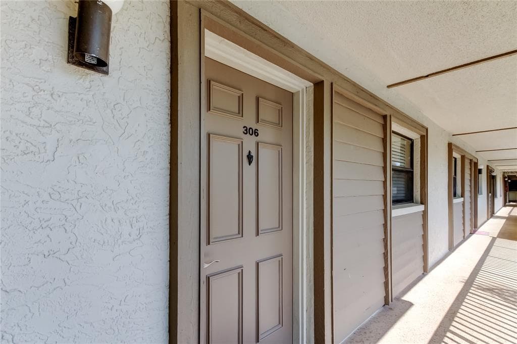 3038 EASTLAND BOULEVARD UNIT F306 CLEARWATER, FL 33761