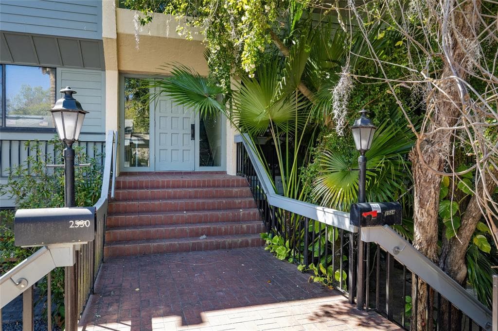 2526 SW 14TH DRIVE UNIT 212 GAINESVILLE, FL 32608