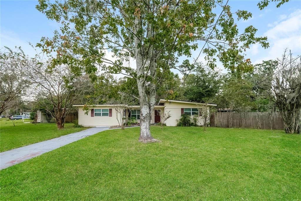 6903 ARQUES ROAD JACKSONVILLE, FL 32205