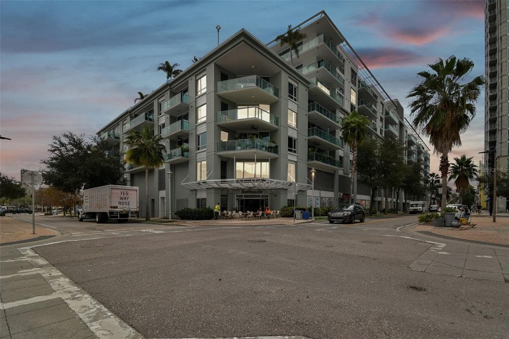 111 N 12TH STREET UNIT 1713 TAMPA, FL 33602