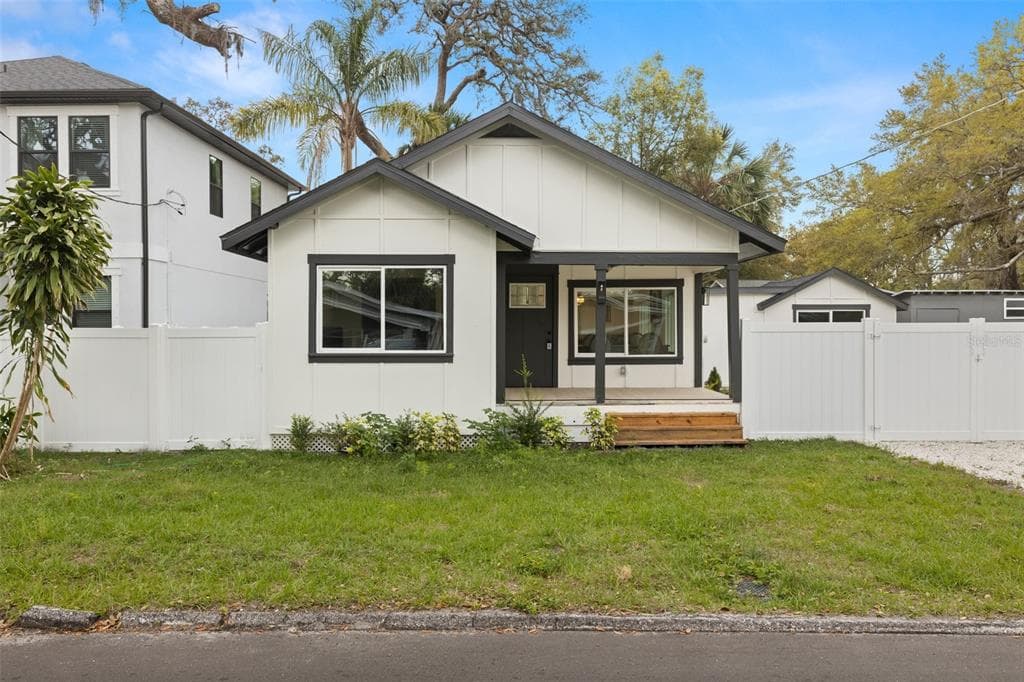 1103 E LOUISIANA AVENUE TAMPA, FL 33603
