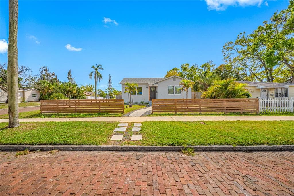 4100 3RD AVENUE S ST PETERSBURG, FL 33711