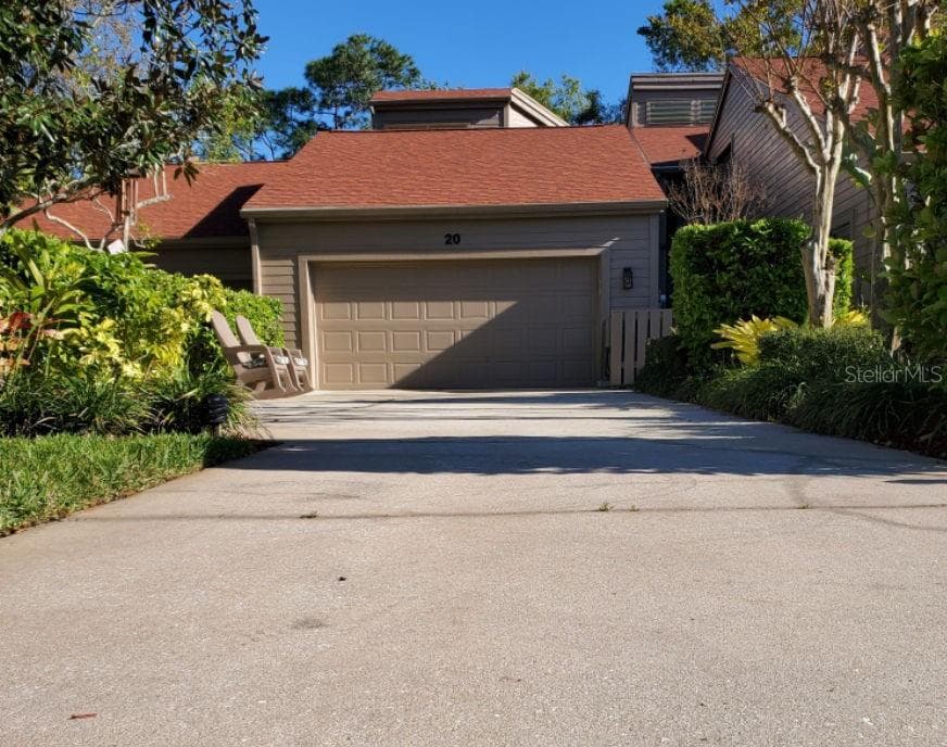 20 WOODRIDGE CIRCLE OLDSMAR, FL 34677