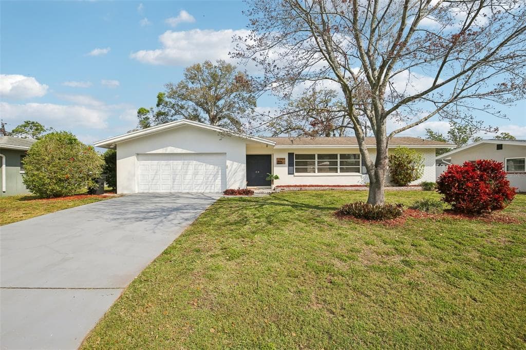 2965 ROBERTA STREET LARGO, FL 33771