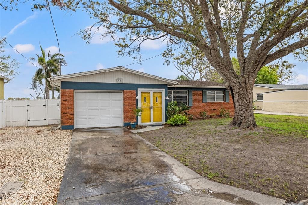 10516 94TH PLACE SEMINOLE, FL 33772