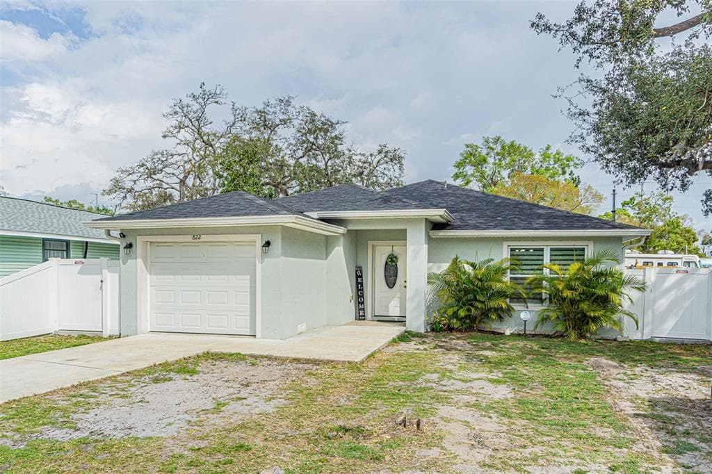 822 E MCEWEN AVENUE TAMPA, FL 33612