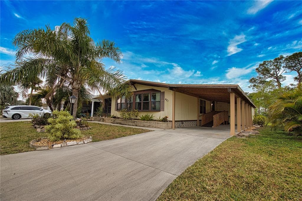 421 VILLA NUEVA CIRCLE NORTH PORT, FL 34287