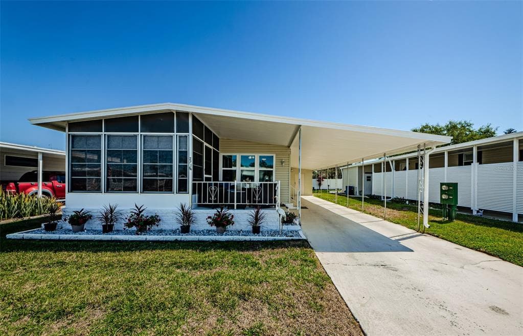 271 NORTHGATE DRIVE TARPON SPRINGS, FL 34689