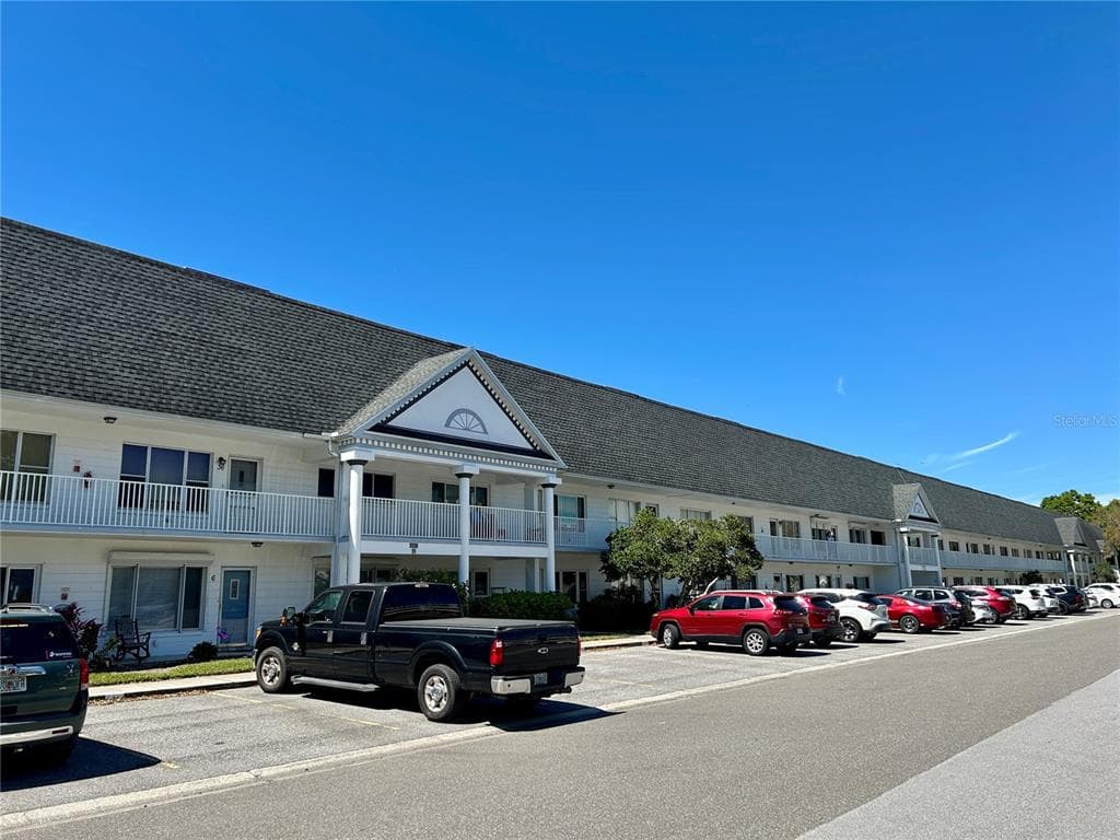 2220 SWEDISH DRIVE UNIT 8 CLEARWATER, FL 33763