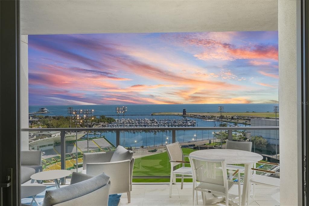 301 1ST STREET S UNIT 1201 ST PETERSBURG, FL 33701