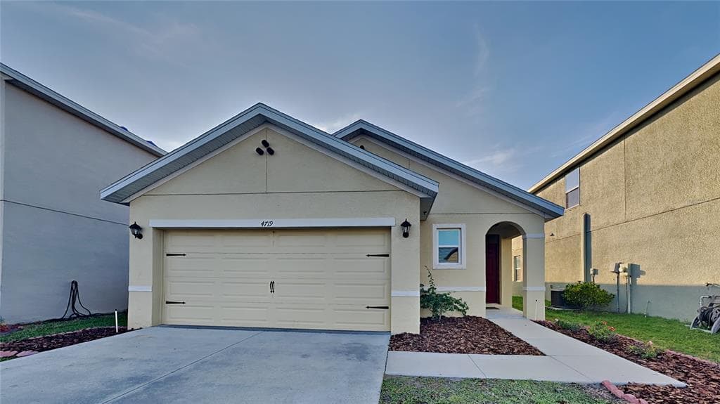 4719 LINDEVER LANE PALMETTO, FL 34221