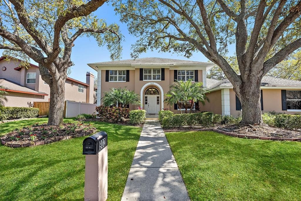 902 MARCO DRIVE NE ST PETERSBURG, FL 33702