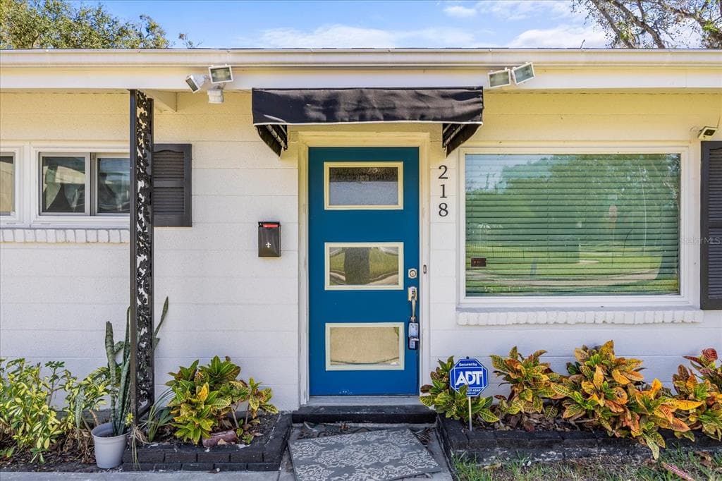 218 S GARDENIA AVENUE TAMPA, FL 33609
