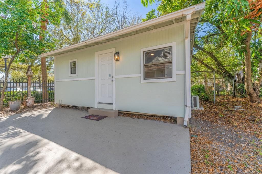2022 N 11TH STREET UNIT B TAMPA, FL 33605