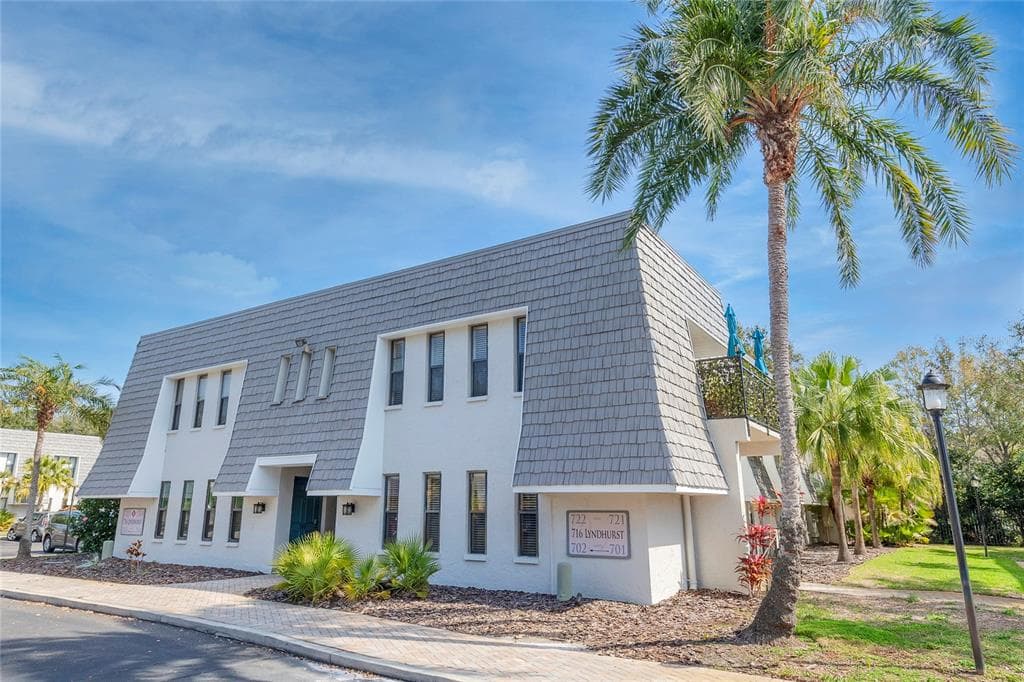 716 LYNDHURST STREET UNIT 701 DUNEDIN, FL 34698
