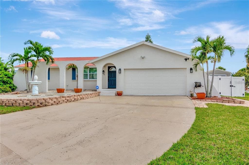 922 SAGO PALM WAY APOLLO BEACH, FL 33572