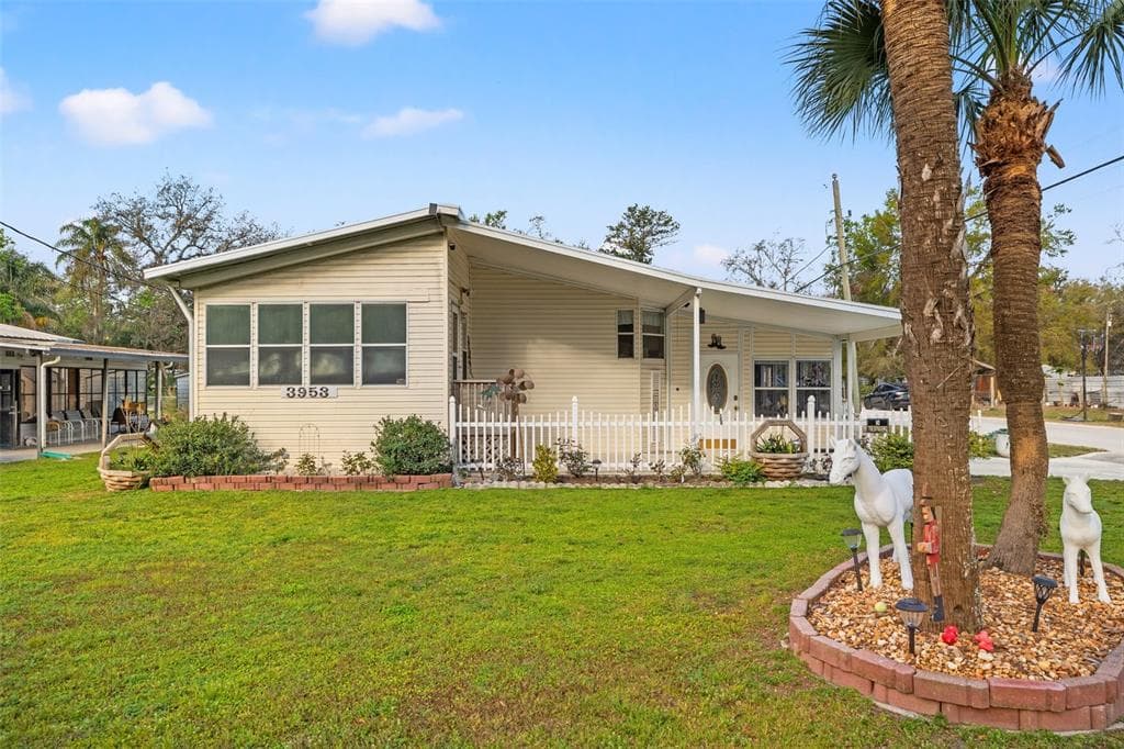 3953 AUTUMN PALM DRIVE ZEPHYRHILLS, FL 33541