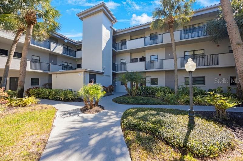 2650 COUNTRYSIDE BOULEVARD UNIT A207 CLEARWATER, FL 33761