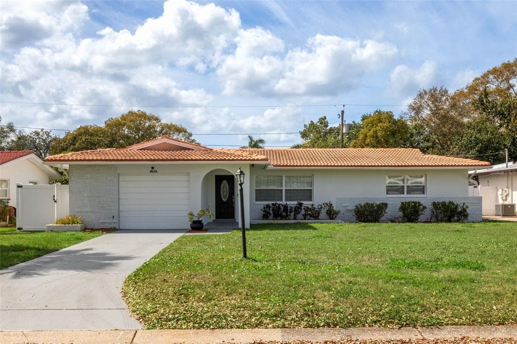 2312 TUDOR LANE CLEARWATER, FL 33763