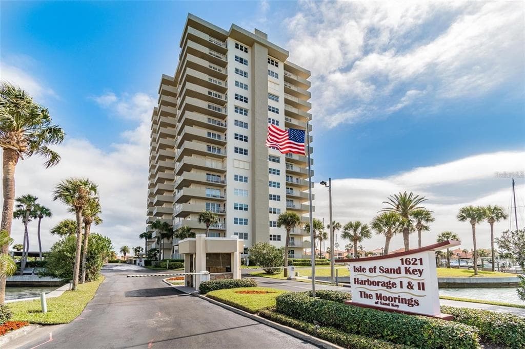 1621 GULF BOULEVARD UNIT 1602 CLEARWATER BEACH, FL 33767