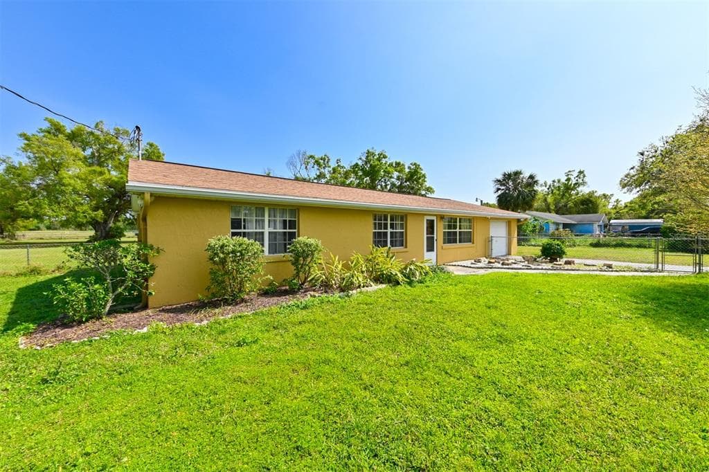 6013 MAPLE LANE TAMPA, FL 33610