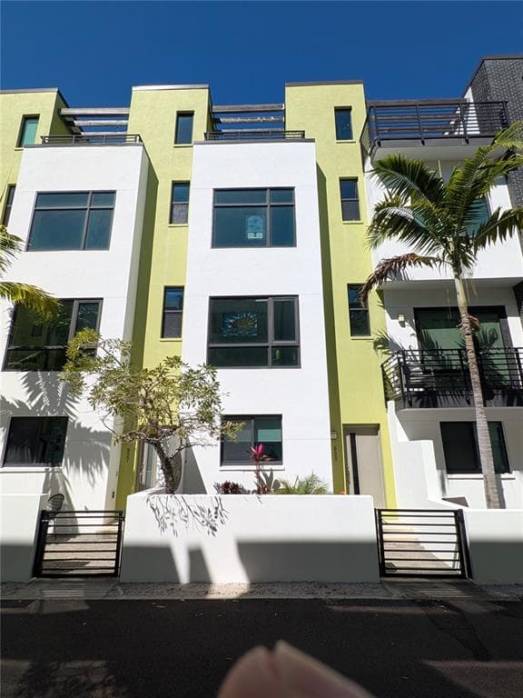 923 ARLINGTON AVENUE N ST PETERSBURG, FL 33705