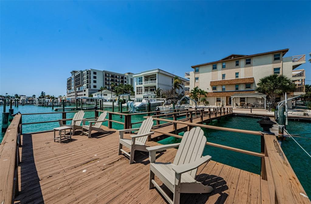 479 E SHORE DR UNIT 8