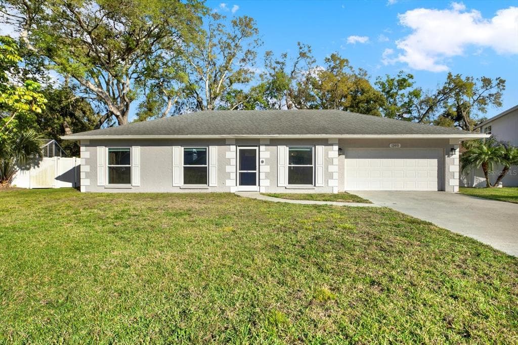 13911 BRIARDALE LANE TAMPA, FL 33618