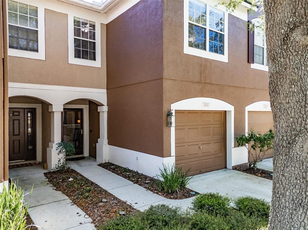 4910 POND RIDGE DRIVE RIVERVIEW, FL 33578
