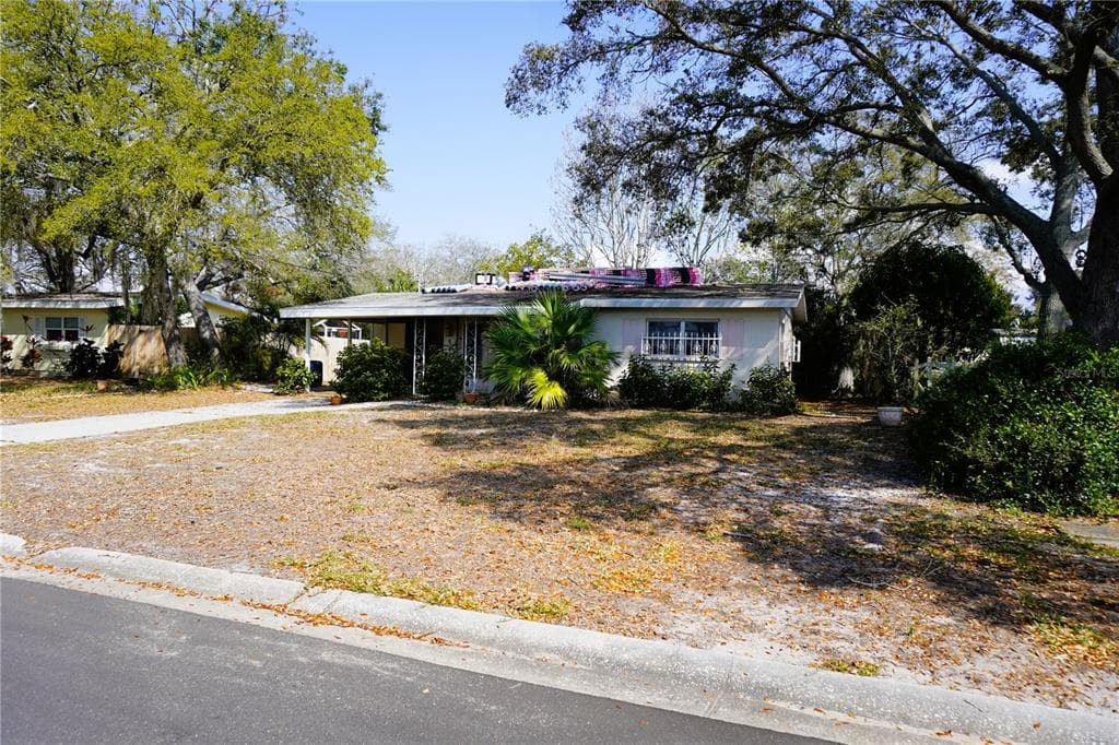 405 MANOR BOULEVARD PALM HARBOR, FL 34683
