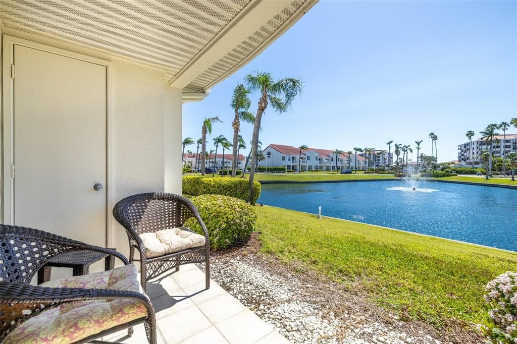 6061 BAHIA DEL MAR BOULEVARD UNIT 112 ST PETERSBURG, FL 33715