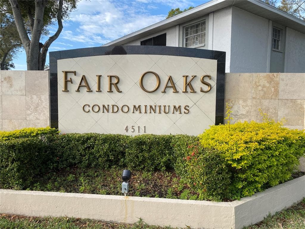 3806 N OAK DRIVE UNIT V92 TAMPA, FL 33611