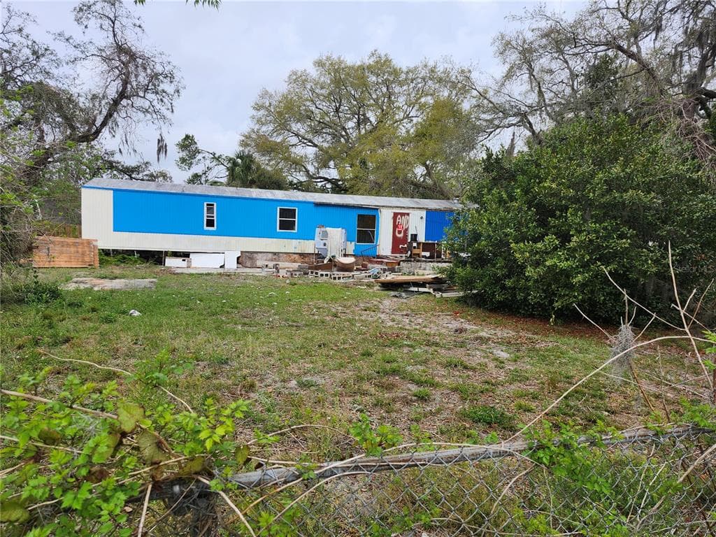 1902 N MOBILE VILLA DRIVE LUTZ, FL 33549