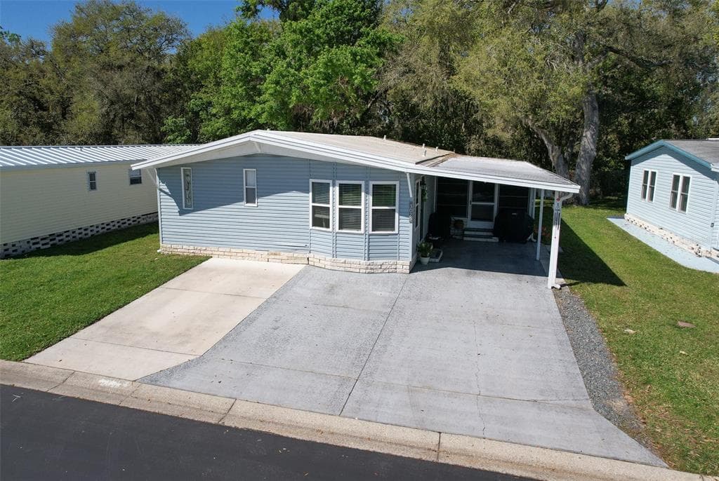3025 HICKORY DRIVE WESLEY CHAPEL, FL 33543