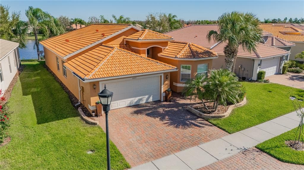 16021 GOLDEN LAKES DRIVE WIMAUMA, FL 33598