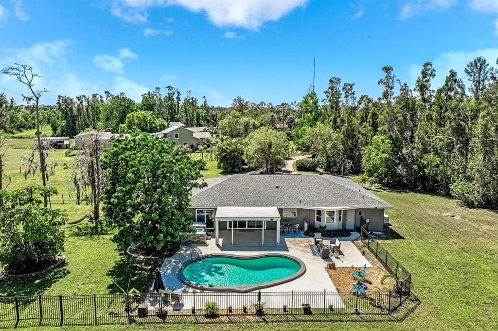 6481 QUAIL HOLLOW LANE FORT MYERS, FL 33912