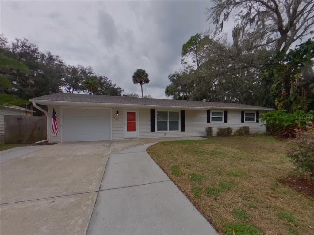 1522 PINE TREE DRIVE EDGEWATER, FL 32132
