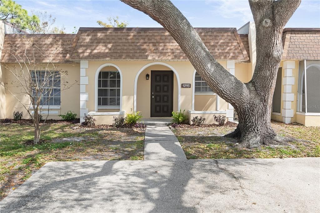 9845 84TH WAY SEMINOLE, FL 33777