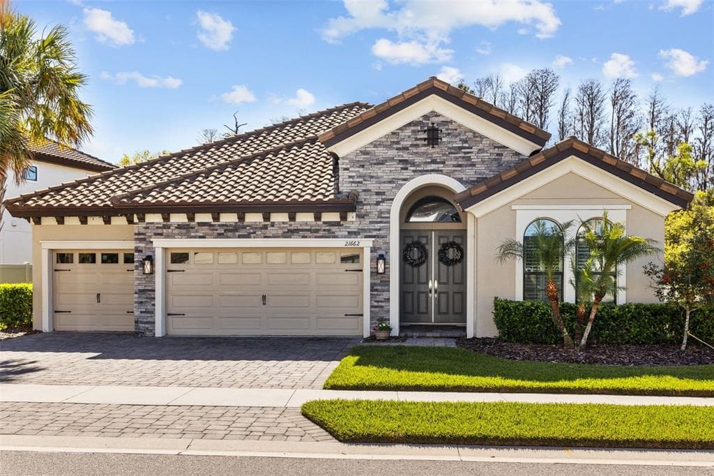 21662 PRISTINE LAKE BOULEVARD LAND O LAKES, FL 34637