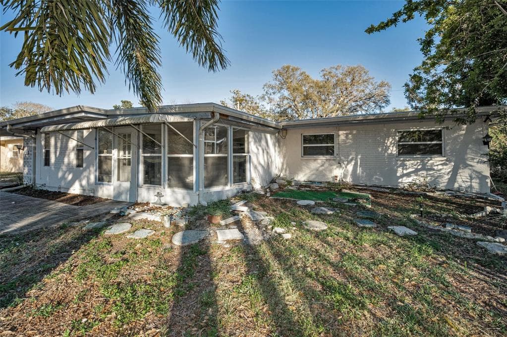 1361 BYRON DRIVE CLEARWATER, FL 33756