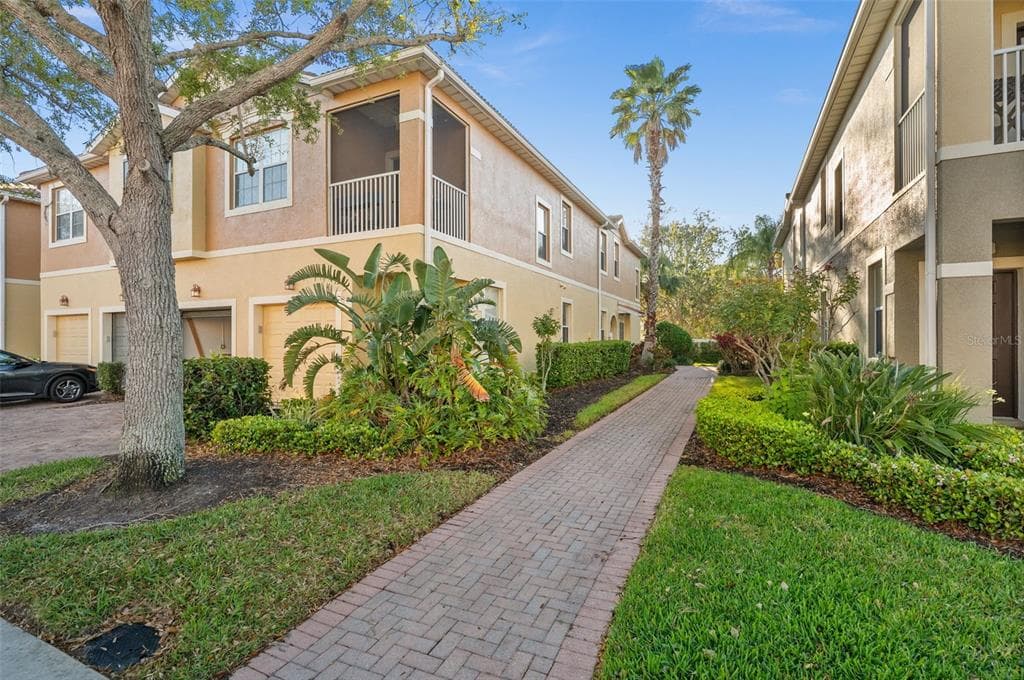 7959 LIMESTONE LANE UNIT 14-104 SARASOTA, FL 34233