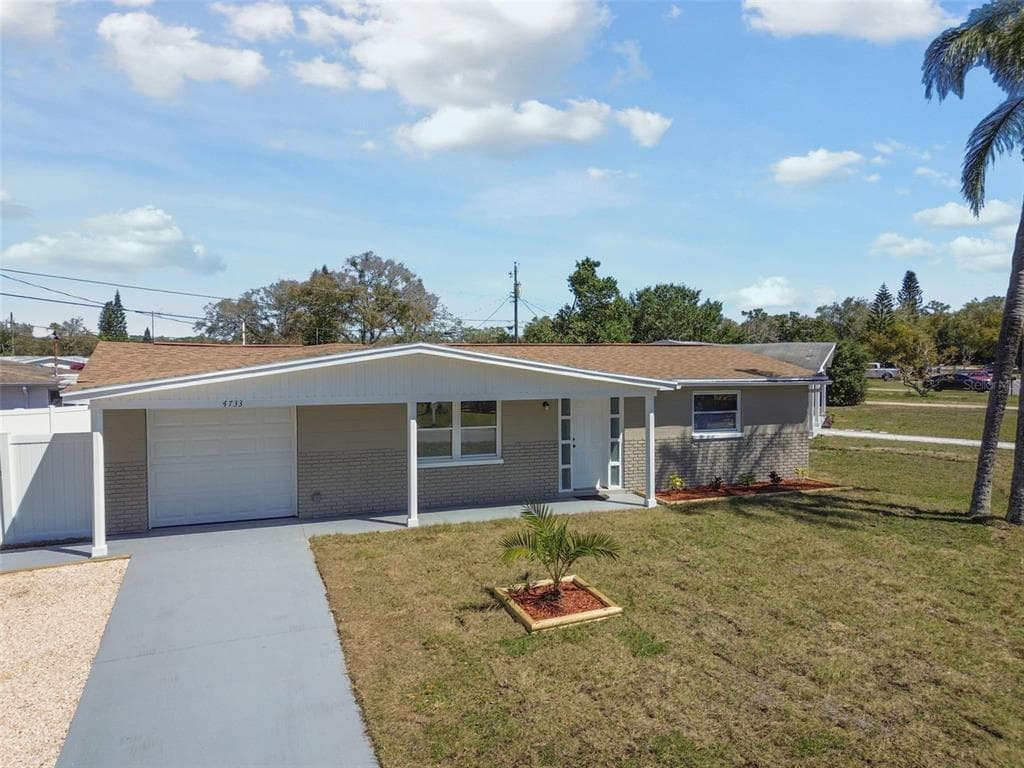 4733 BONTON DRIVE HOLIDAY, FL 34690