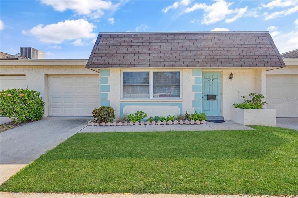 8457 DEAUVILLE UNIT 8457 PINELLAS PARK, FL 33781