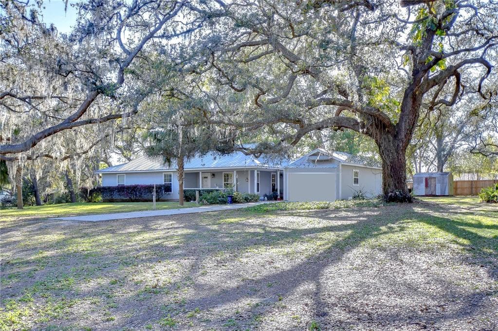 8249 CINDY DRIVE ZEPHYRHILLS, FL 33540