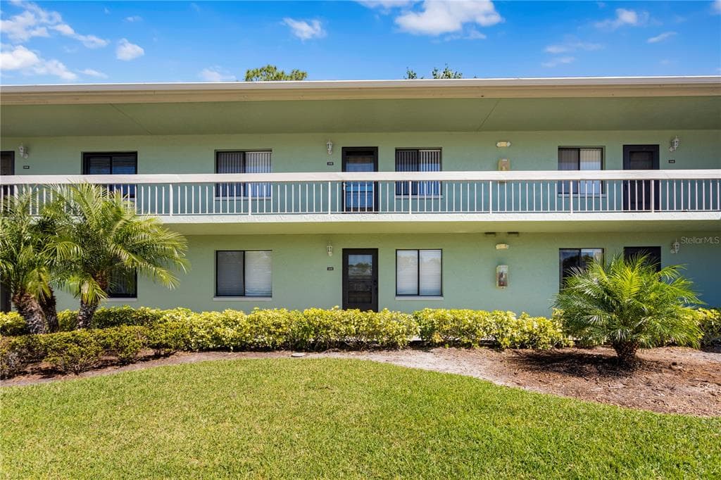 105 NANCY DRIVE OLDSMAR, FL 34677