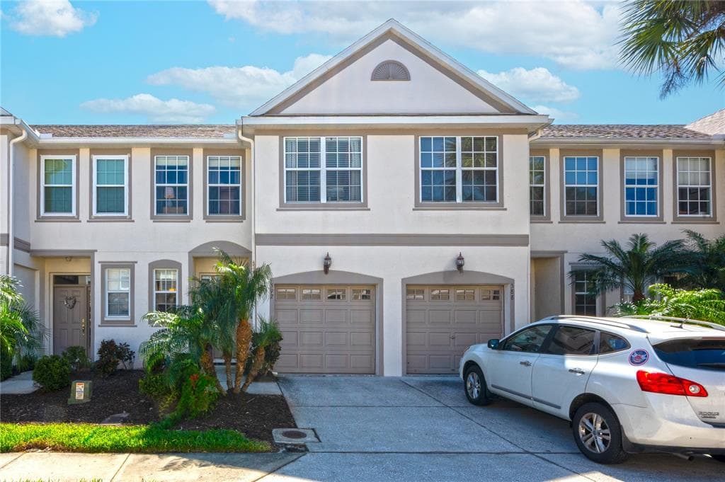 592 BLACK LION DRIVE NE ST PETERSBURG, FL 33716