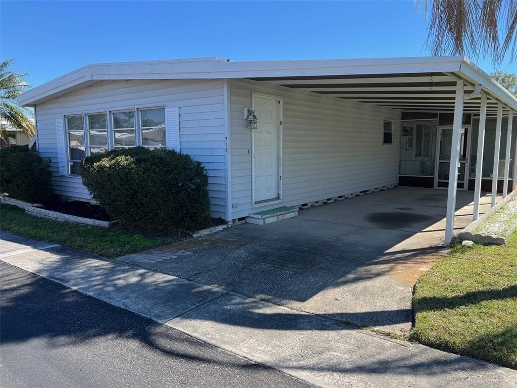 711 SUGAR PALM STREET LARGO, FL 33778