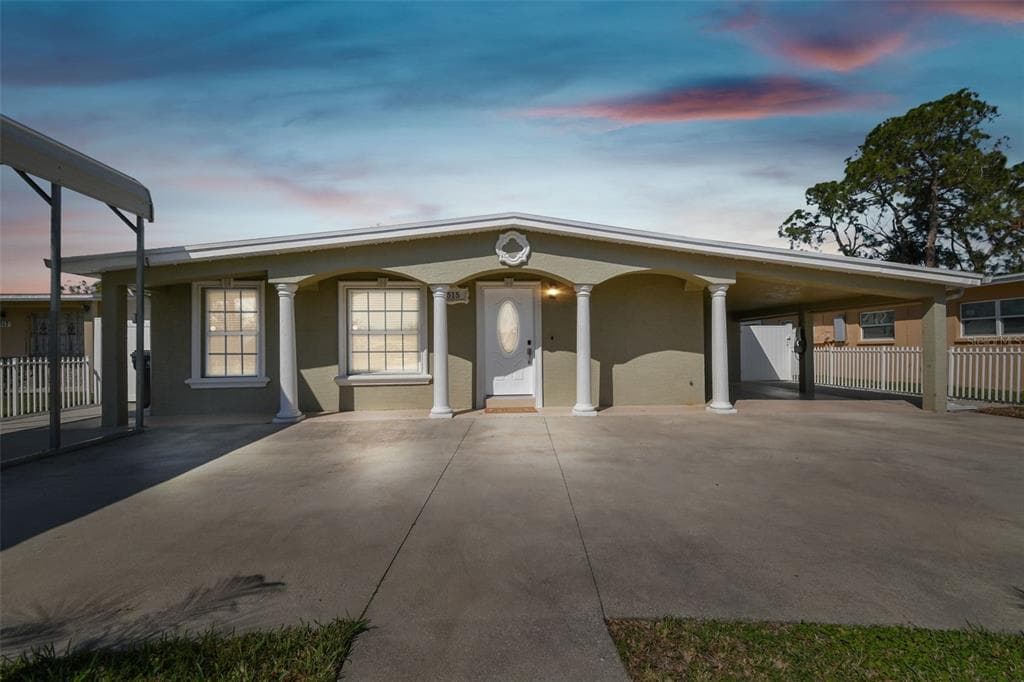 7615 W OSBORNE AVENUE TAMPA, FL 33615