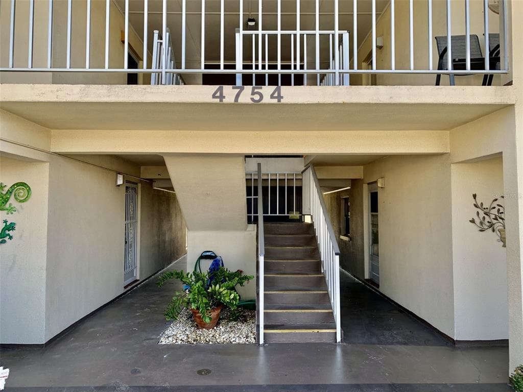 4754 MARINE PARKWAY UNIT 205 NEW PORT RICHEY, FL 34652
